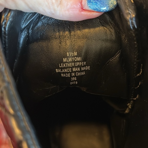 MARC FISHER Crinkled Leather Lace Up Heeled Combat Moto Booties/ Size 8.5M - Picture 5 of 9